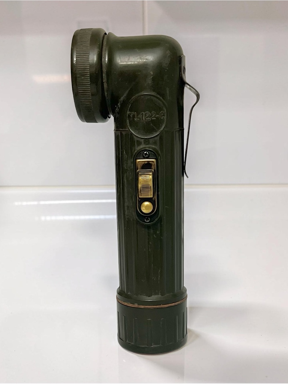 “G.I. style" or Fulton MX-991/U Military Angle-Head Flashlight